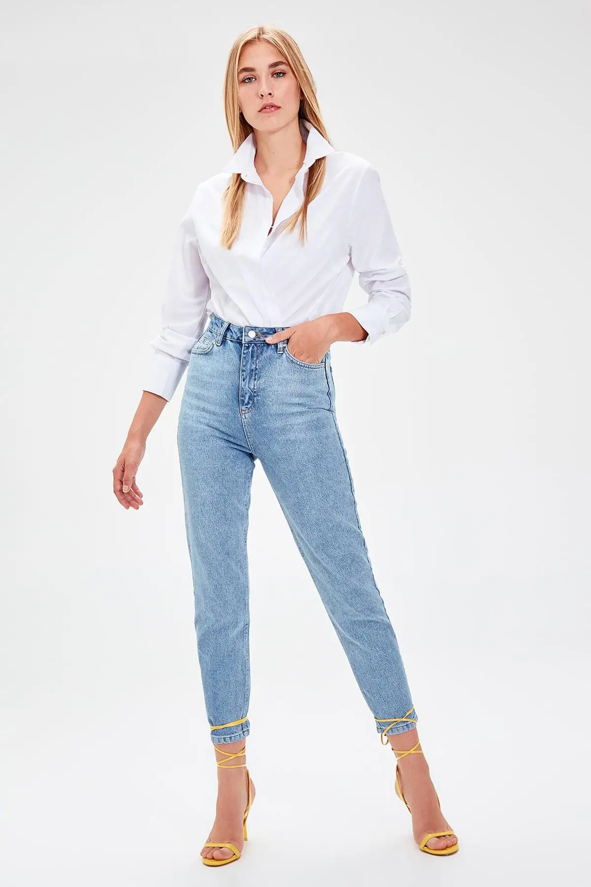 Trendyol джинсы цвета индиго с эффектом потертости и высокой полноты TWOAW20JE0039| |