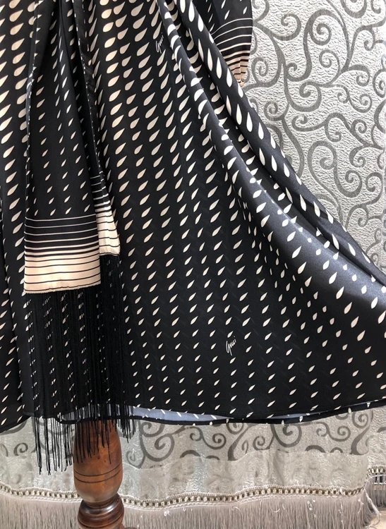 

Vintage Print Dress 2021 Spring Summer High Quality Casual Vestidos Women V-Neck Geometric Patterns Long Sleeve Dress Boutique