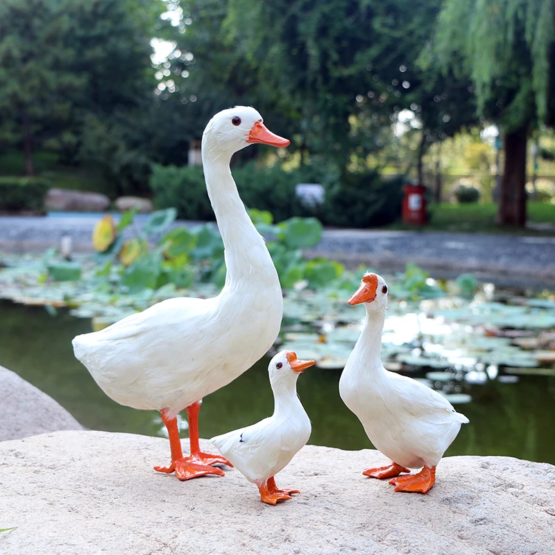 

Realistic Goose Lifelike Animal Figurine Miniature Home Outdoor Garden Decoration Ornaments Shooting Props Child Toy