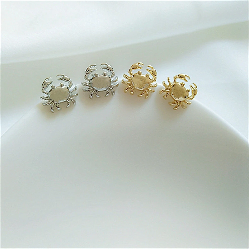 

Модные милые металлические серьги в виде маленького краба, креативные женские серьги-гвоздики золотого и серебряного цвета, милые ювелирны...