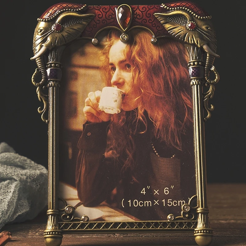 

Металлическая фоторамка с бриллиантами, 6 дюймов