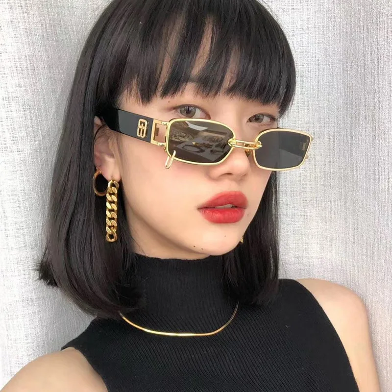 

Retro European and American women's Sunglasses Korean fashion sunglasses cool male stars same style personality box metal high
