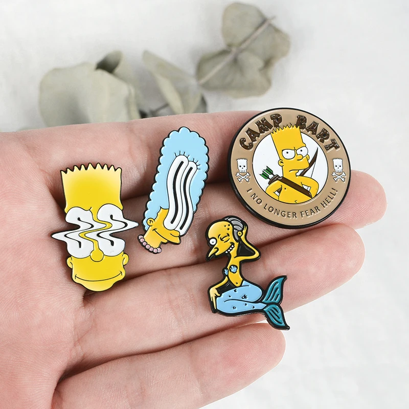 

Animation Sitcom The Simpsons Dripping Oil Alloy Enamel Brooch Backpack Clothing Brooch for Women Badge Collar Brooches for Men