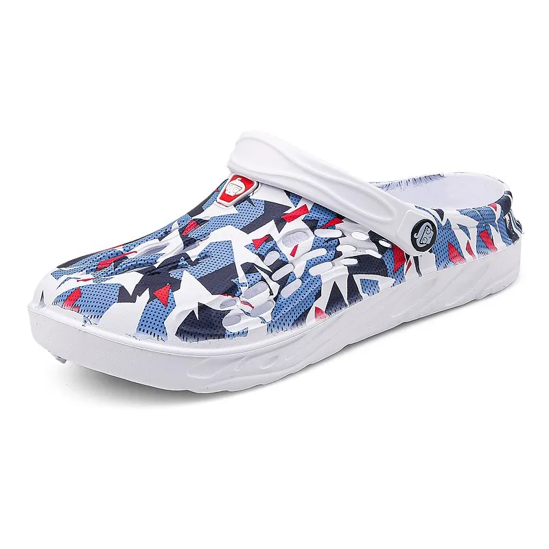 

2021 Large Size Slippers Men's Summer Sandals for Boy Garden Outdoor Camouflage Hole Shoes Wear Sandal Household Men Beach Shoes