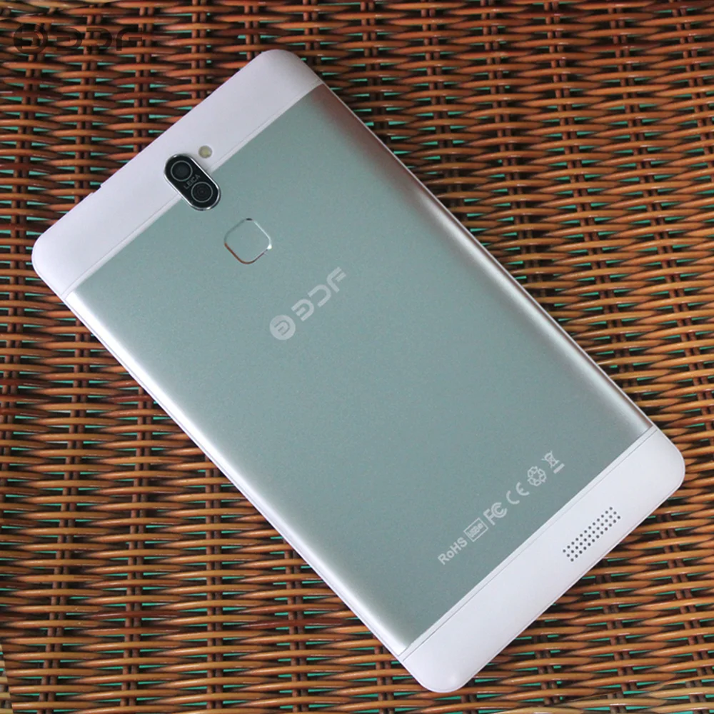 Новый 7 дюймовый планшетный ПК четырехъядерный 3G Телефонный звонок Две sim карты