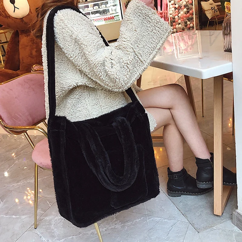 

Ladies Plush Simple One-Shoulder Messenger Messenger Bag Solid Color Large-Capacity Travel Bag