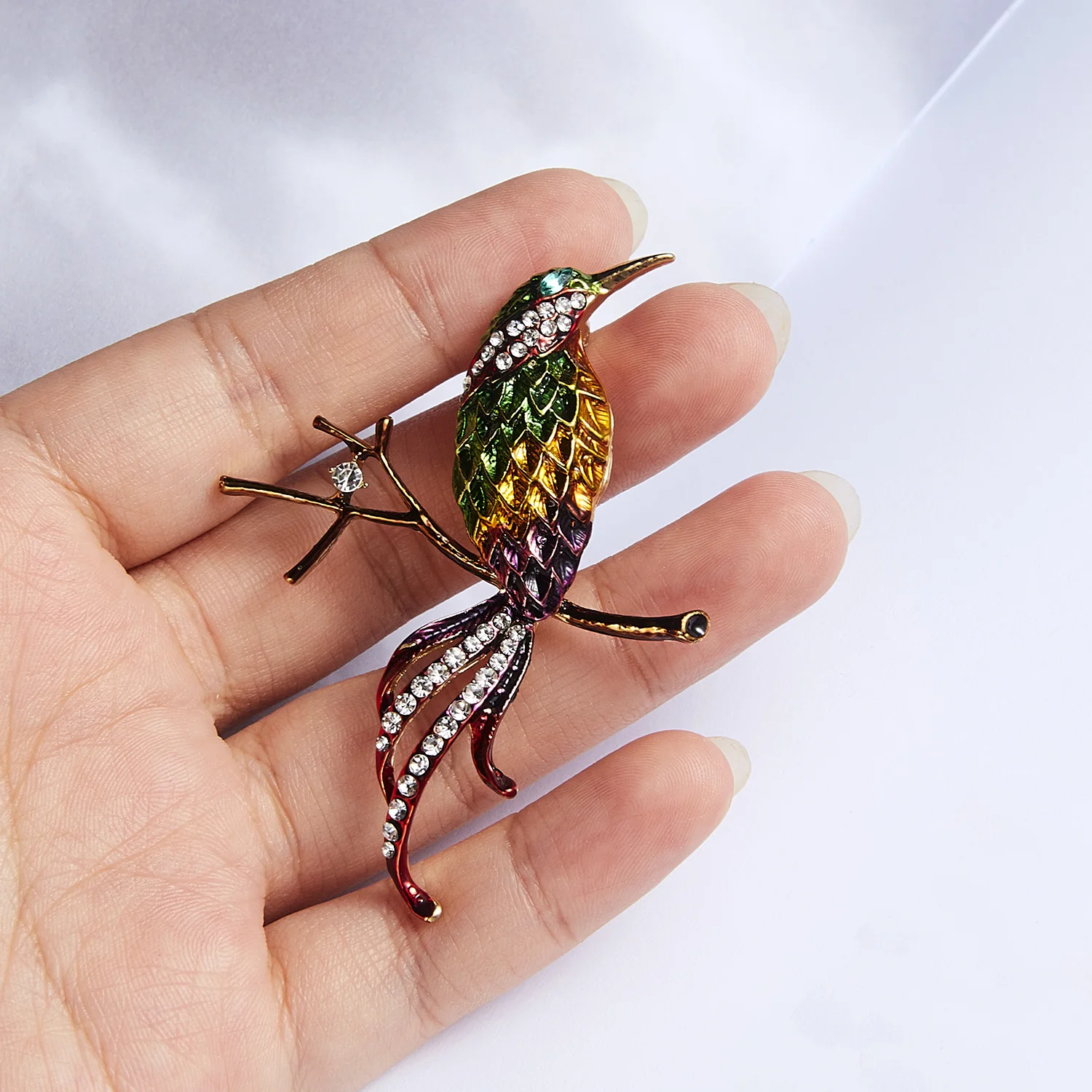 Rinhoo брошь в виде попугая птицы ветки Милая эмалированная Стразы Весенняя птиц с