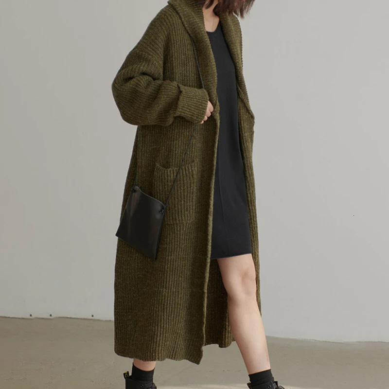 Женский вязаный свитер TWOTWINSTYLE повседневный Свободный кардиган с отложным