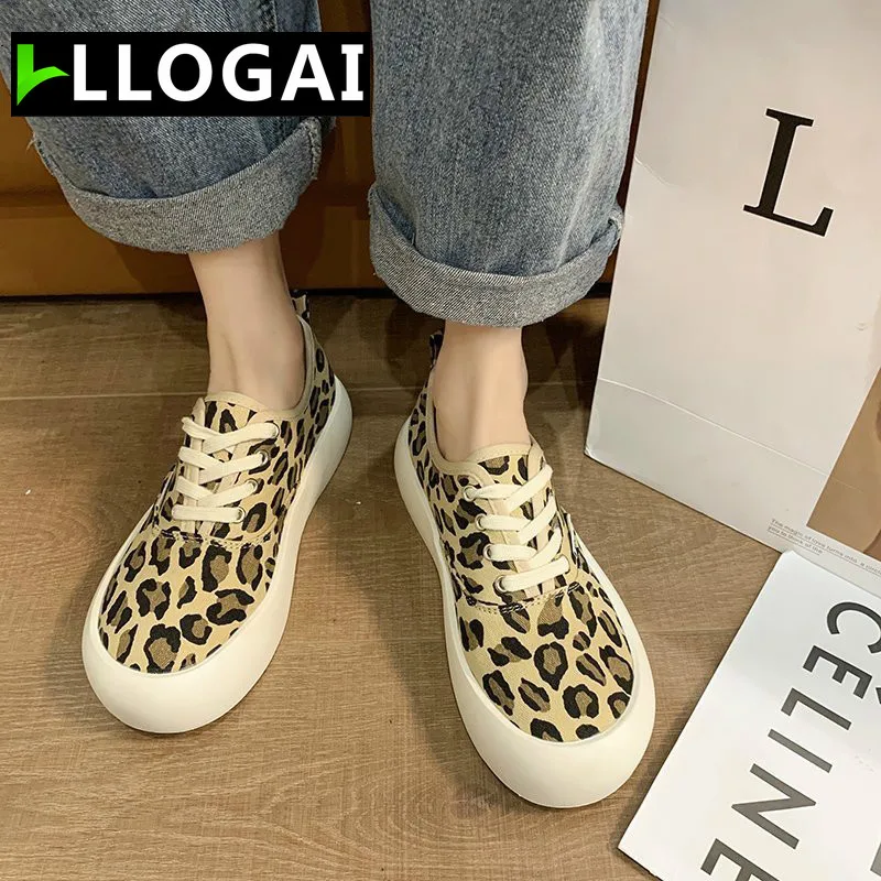 

2021 New Spring Women's Sport Shoes Leopard Flats Platform Casual Shoes For Women Non-slip Round Toe Sneaker Ladies