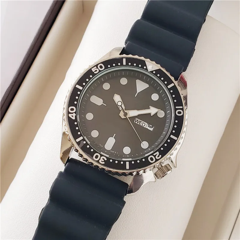

New fashion men's high grade business watch waterproof watch AAA + high quality watch