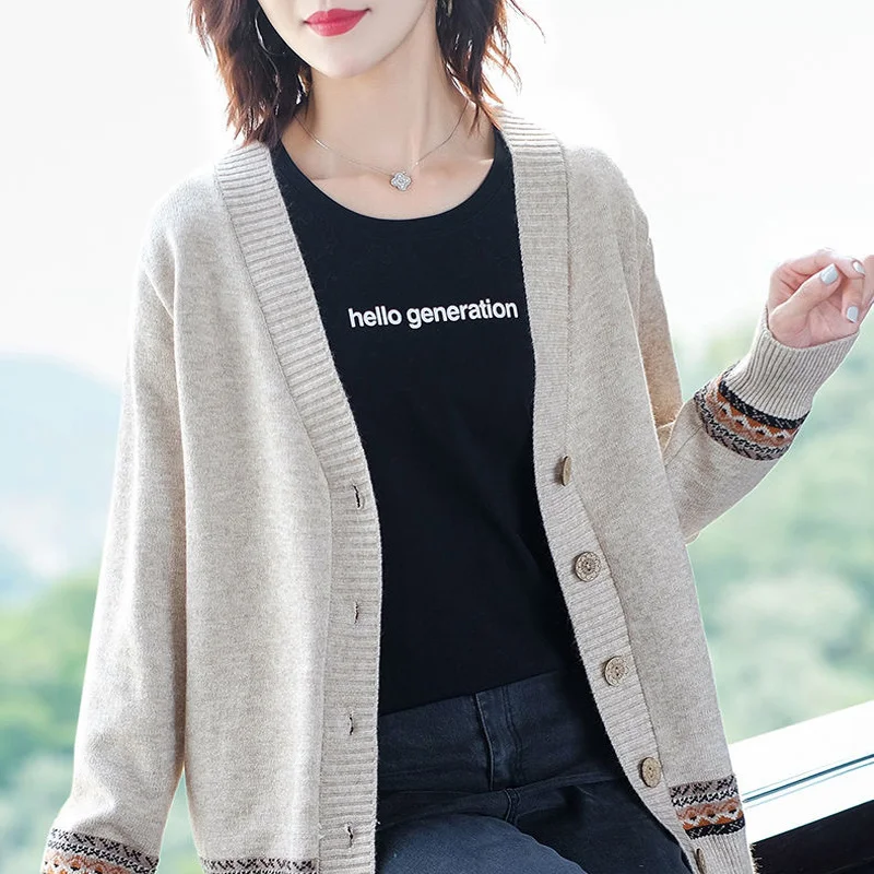 

Korean 2021 New Autumn Women's Fashion Sweater Jackets Loose Elegant Knitted Cardigans Styles Buttons Long Sleeve Commute V-neck