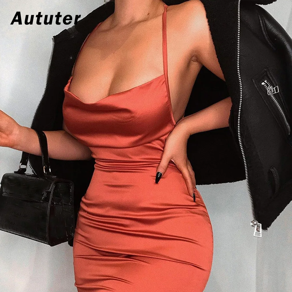 Неоновое атласное платье на шнуровке женское длинное с открытой спиной