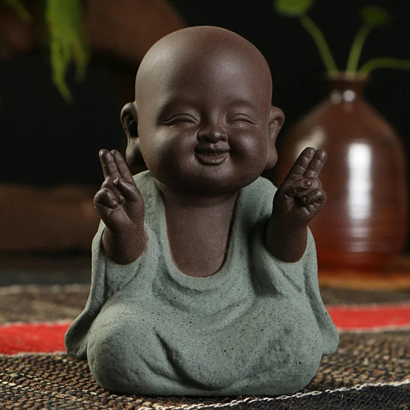 Буддийский маленький монах Статуэтка орнамент цветной песок декоративная ваза