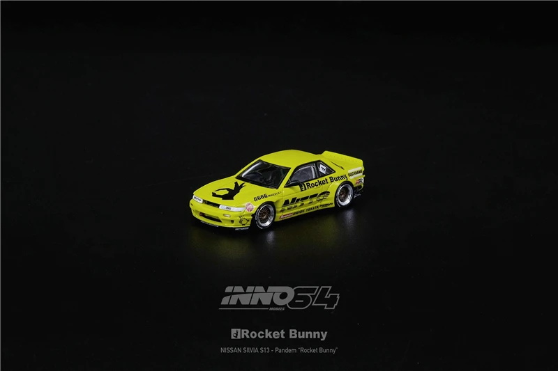 Модель автомобиля INNO 1:64 NISSAN SILVIA S13 V2 PANDEM ROCKET BUNNY голубая