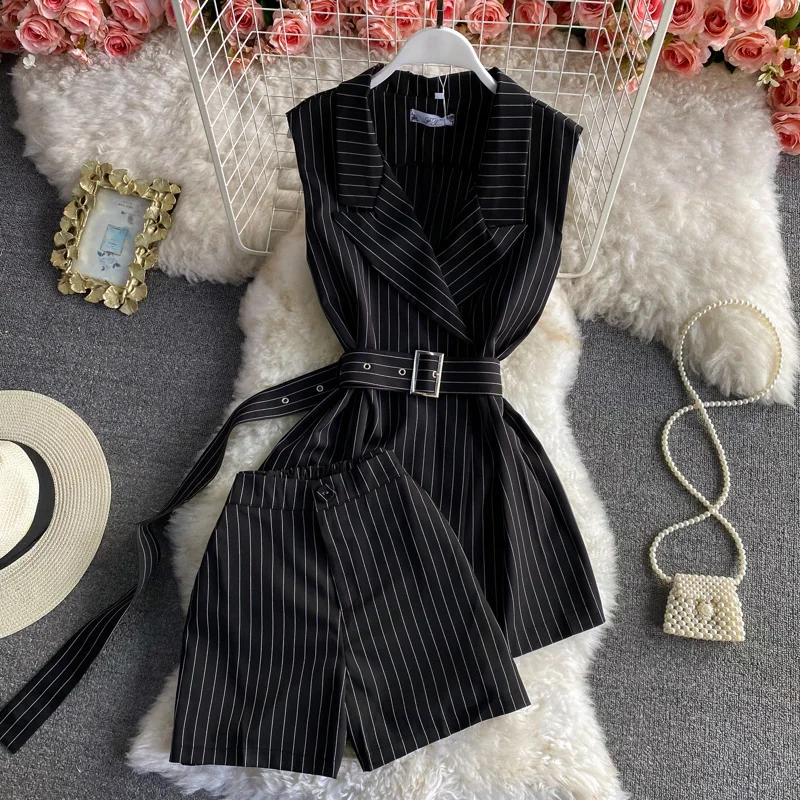

Suit collar sleeveless striped top temperament professional suit 2021 summer new women fashion high waist shorts two-piece trend