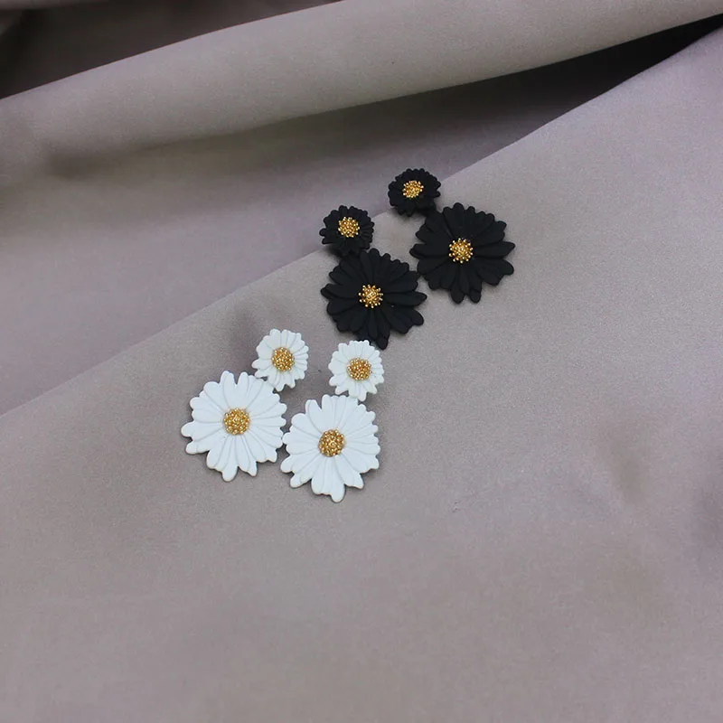 Женские серьги-гвоздики с цветком Маргаритки | Украшения и аксессуары