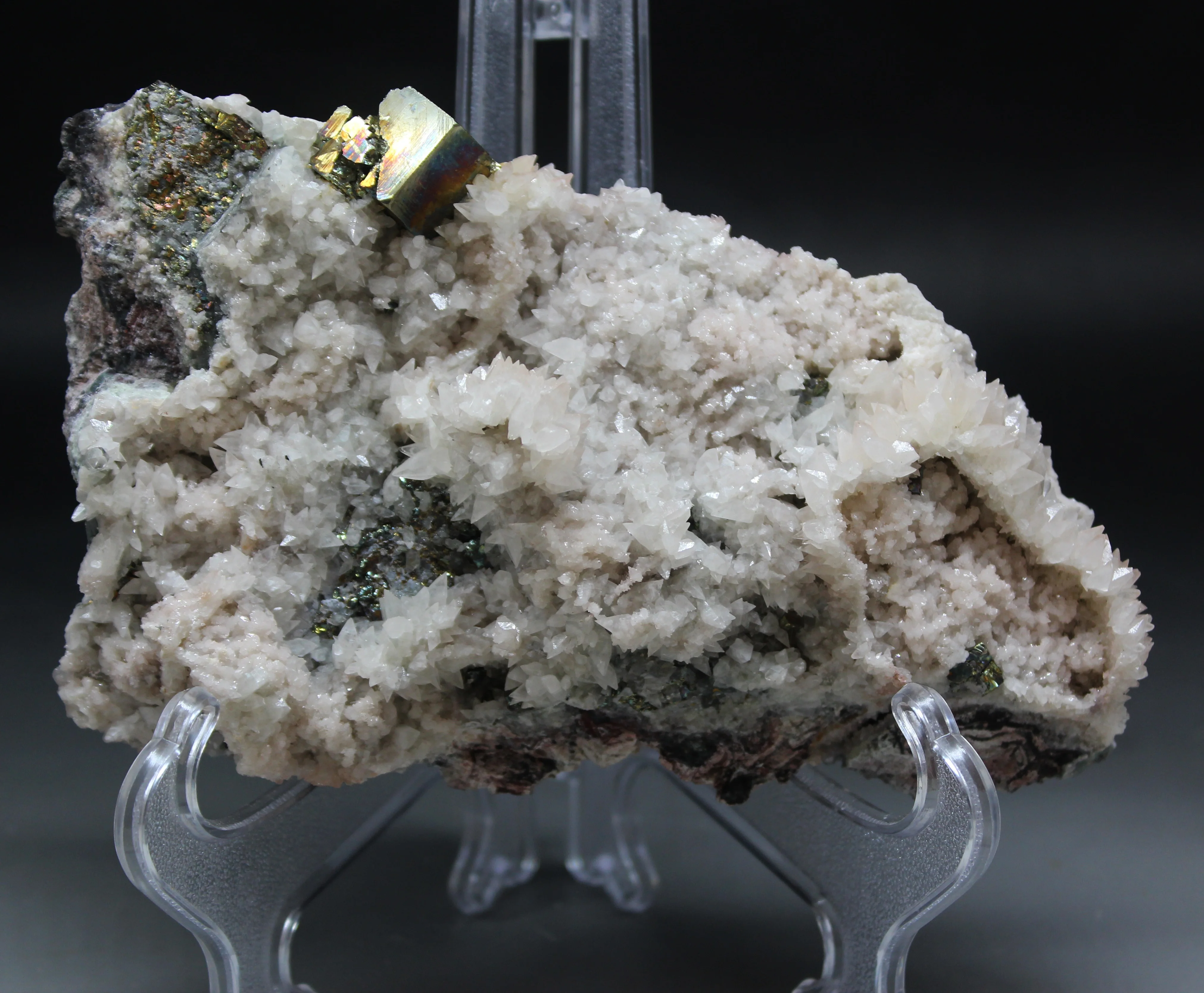 705 г натуральный Пирит и кальцитовый симбиотический минеральный кристалл