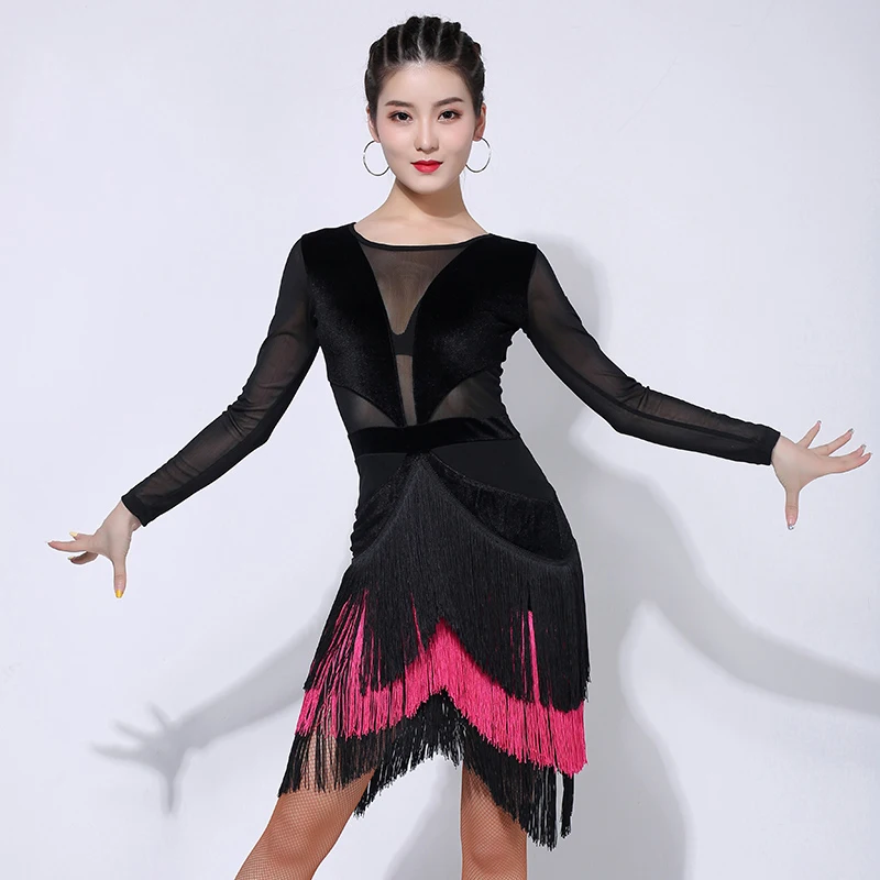 Женское платье для латиноамериканских танцев откровенное розовое с бахромой