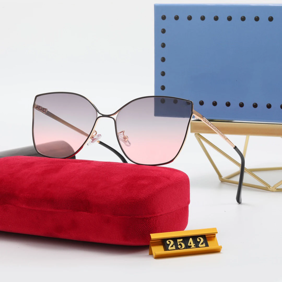 

Cat Eye Personality Fashion Ladies Sunglasses Heart Shaped Gradient Sunglasses Rectangle Ladies Sunglasses Designer Brand