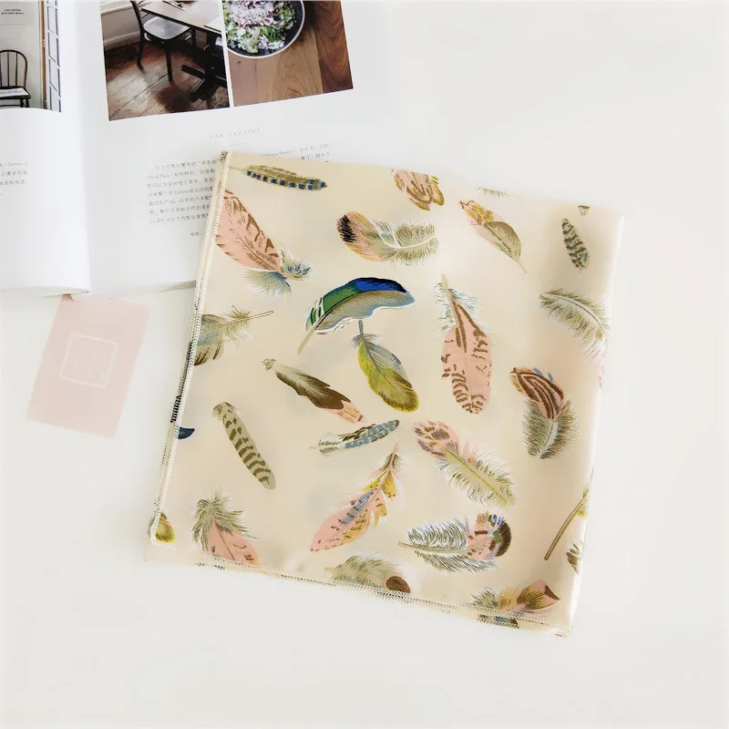 feather beige Женский модный шарф квадратный 50 см маленькие шарфы шейный платок роскошный имитация шелка красивый леопардовый дизайн воротник шарфы - Цвет: feather beige