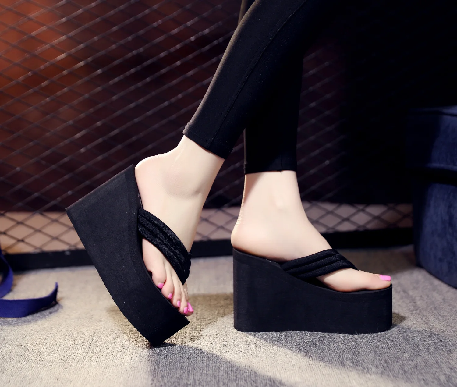 Женские туфли на очень высоком каблуке фланец Нескользящие тапочки флип флоп