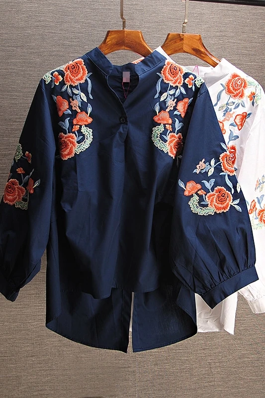 

Spring and Autumn 2020 New Fashion Short Embroidered V-neck 3 / 4 Sleeve Slim Shirt Vintage Women's Top Women Blouses