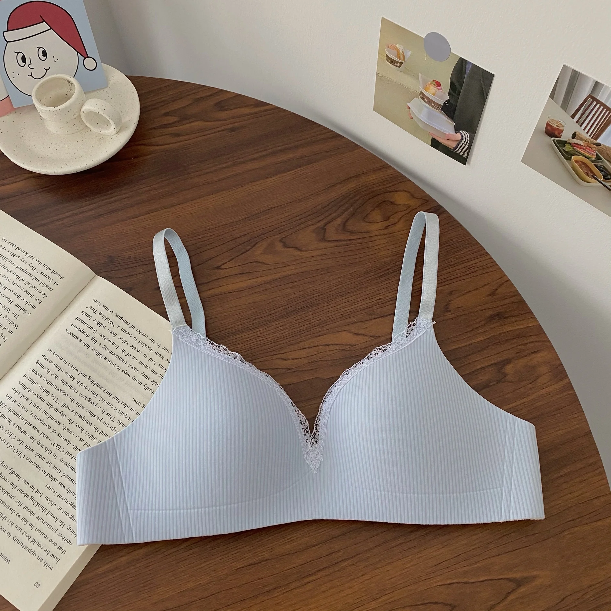 Бюстгальтер женское нижнее белье без стальных колец тонкий маленький