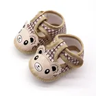 Туфли для новорожденных с мультяшным рисунком, хлопковая клетчатая обувь для первых шагов, Нескользящие, для мальчиков и девочек