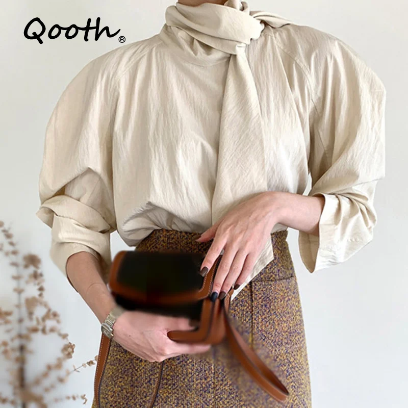 

Модная элегантная женская блузка Qooth с бантом, корейские модные шикарные рубашки, блузки, весенние топы с пышными рукавами и воротником-стой...