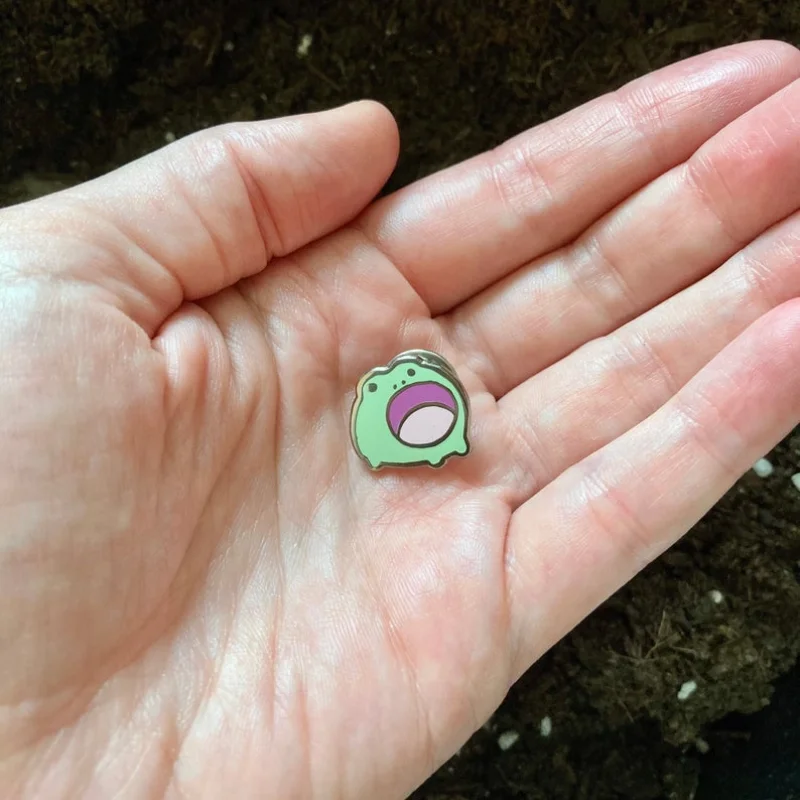 Эмалированные заколки с милыми маленькими животными милый экран броши лягушка