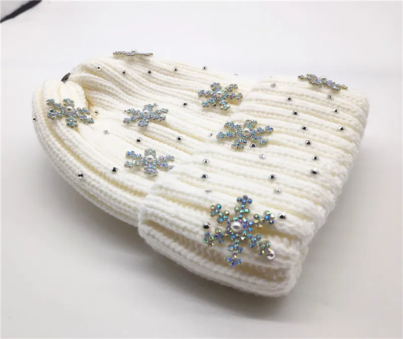 Plain white Женские рождественские вязаные шапочки, женские утолщенные теплые плюшевые шапочки Skullies Beanies Gorras, стразы - Цвет: Plain white