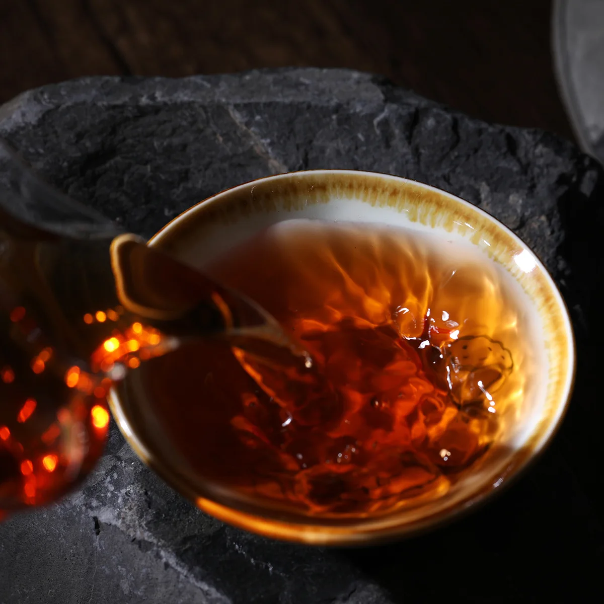Сухой склад Yunnan Menghai чистый материал коричневый лаобань чжанпуэр чай спелый 357 г