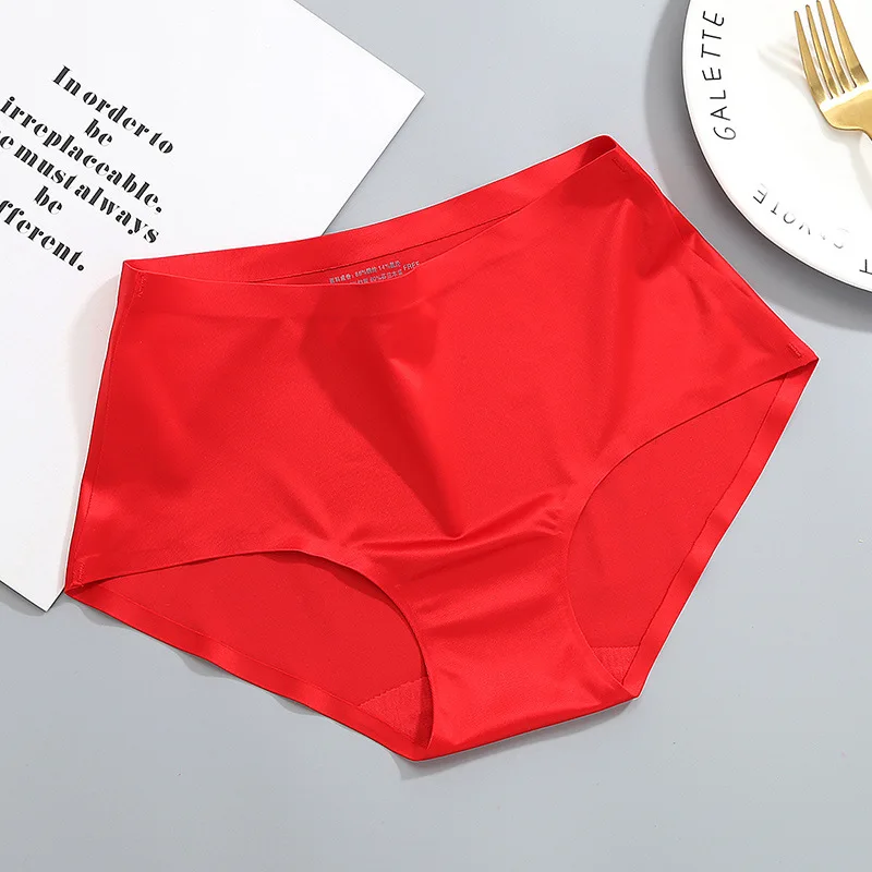 luxury color one-piece seamless women's underwear comfortable and breathable seamless middle waist briefs multi-color optional