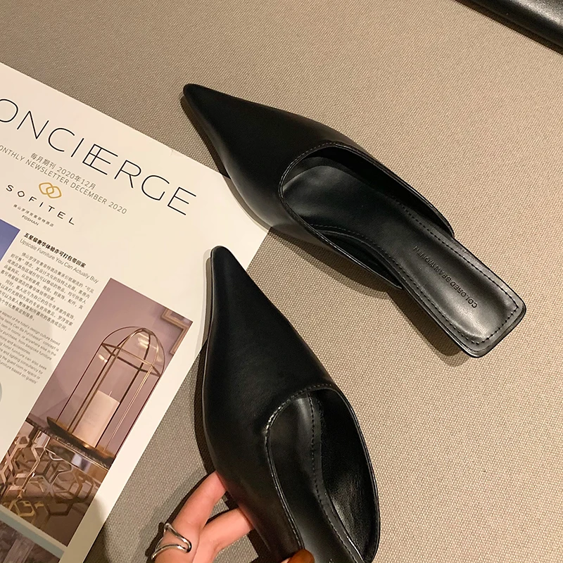 

Pointed Toe Women Sandals Slippers Slip On Mules Shoes Shallow Black/White Casual Slides Slippers Comfortable Sandals Slides