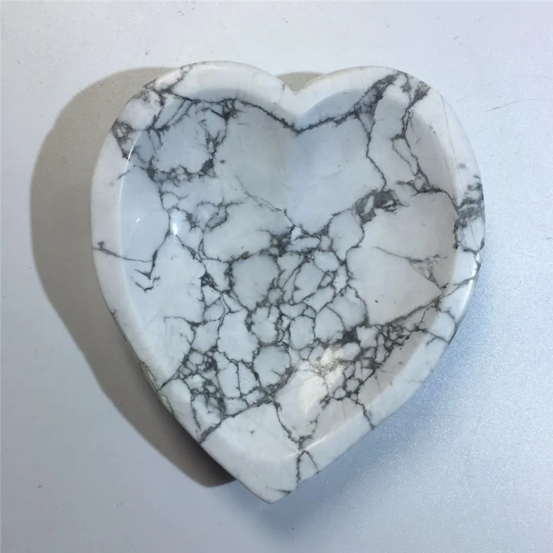Натуральная резная чаша Howlite в форме сердца исцеляющая Хрустальная тарелка Луны