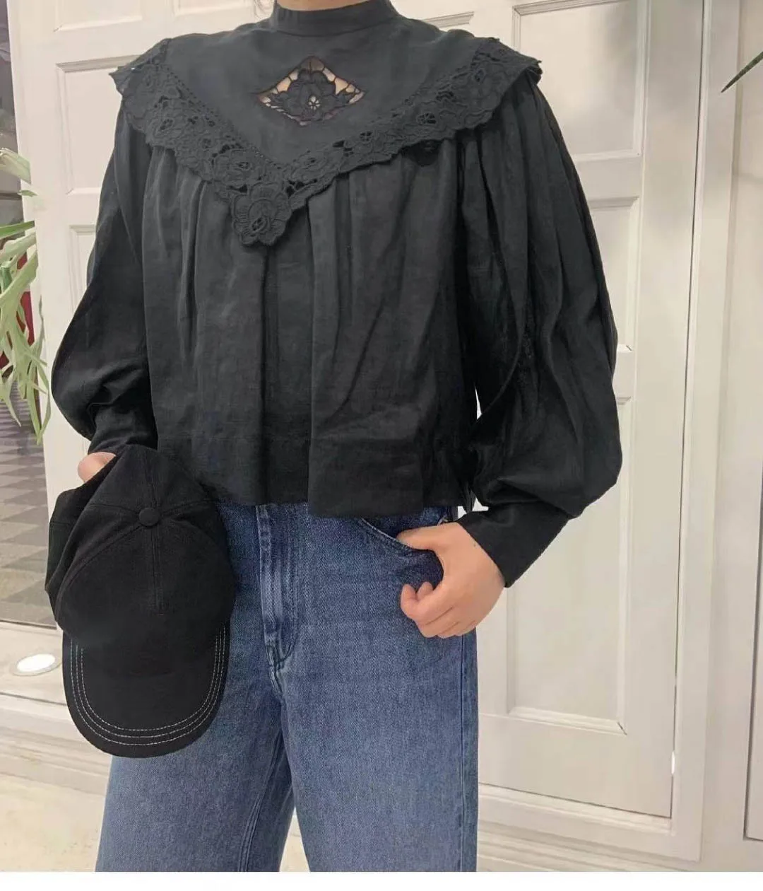 

Women Shirts 2021 Fall New French Hollow Lantern Sleeve Loose Simple Top Shirt