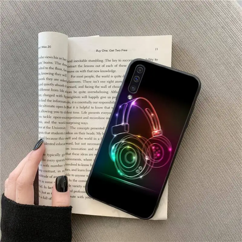 

cool Music gaming headset Phone Case For Samsung galaxy S 9 10 20 A 10 21 30 31 40 50 51 71 s note 20 j 4 2018 plus
