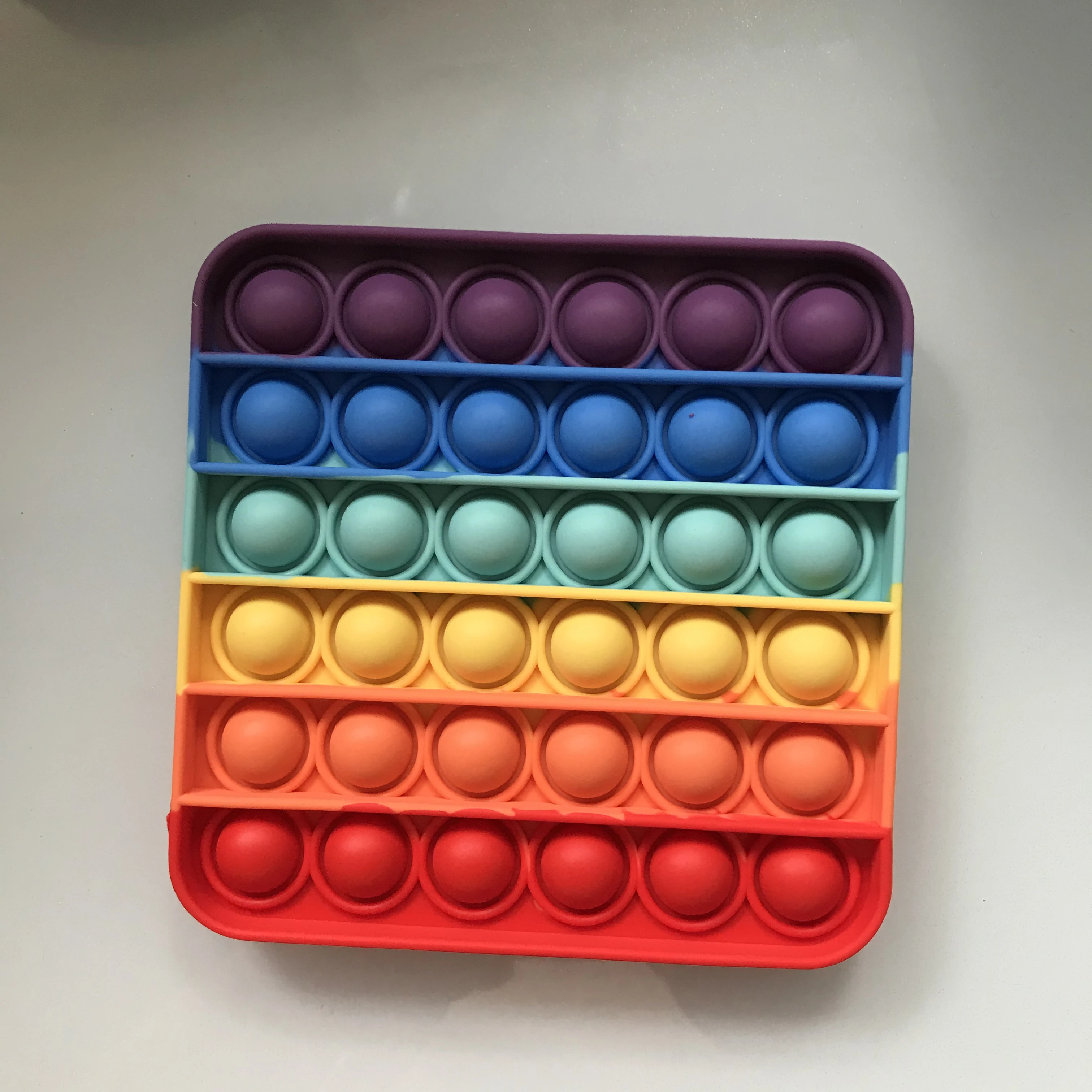 Дешевая Радужная круглая квадратная пузырьковая сенсорная доска для снятия