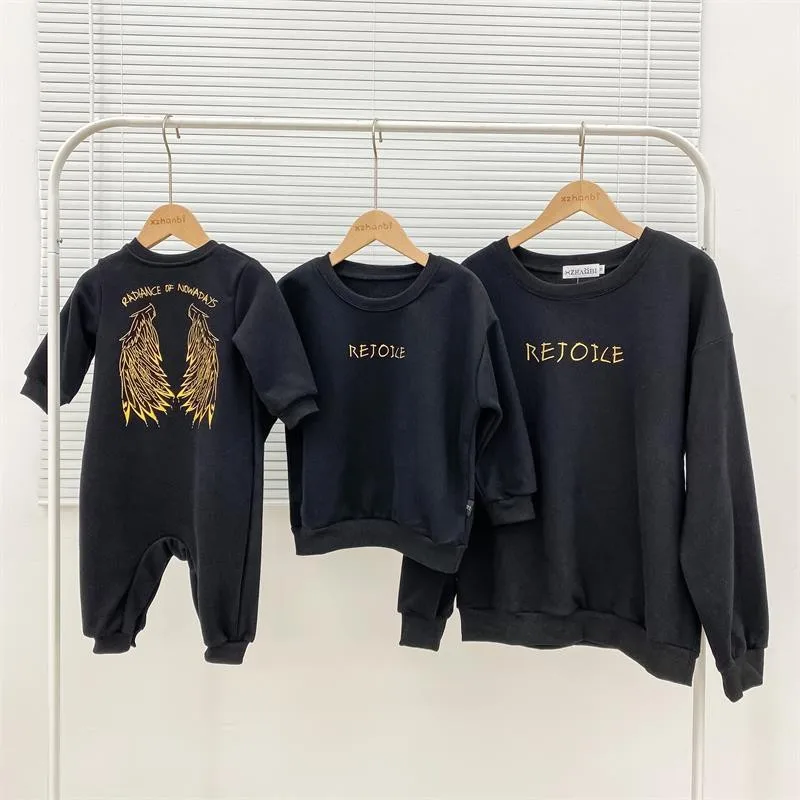 

Parent Child Winter Clothing 2022 New Korean Version Of A Family Of Three With Cartoon Back, Bright Wings, Plush And Thickened S