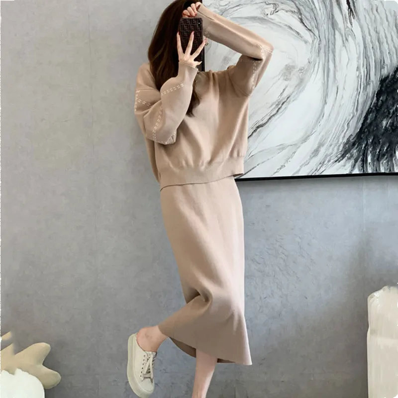 

Design Sense Autumn And Winter Casual Round Neck Long Sleeve Solid Color Knitted Sweater + Elastic High Waist Mid-Length Skirt