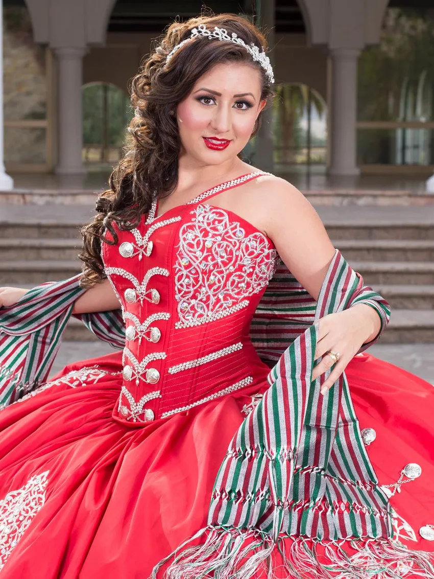 

Vestidos 15 Anos красные пышные платья с серебряной вышивкой бисером Милая юбка с оборками милое платье 16 на заказ
