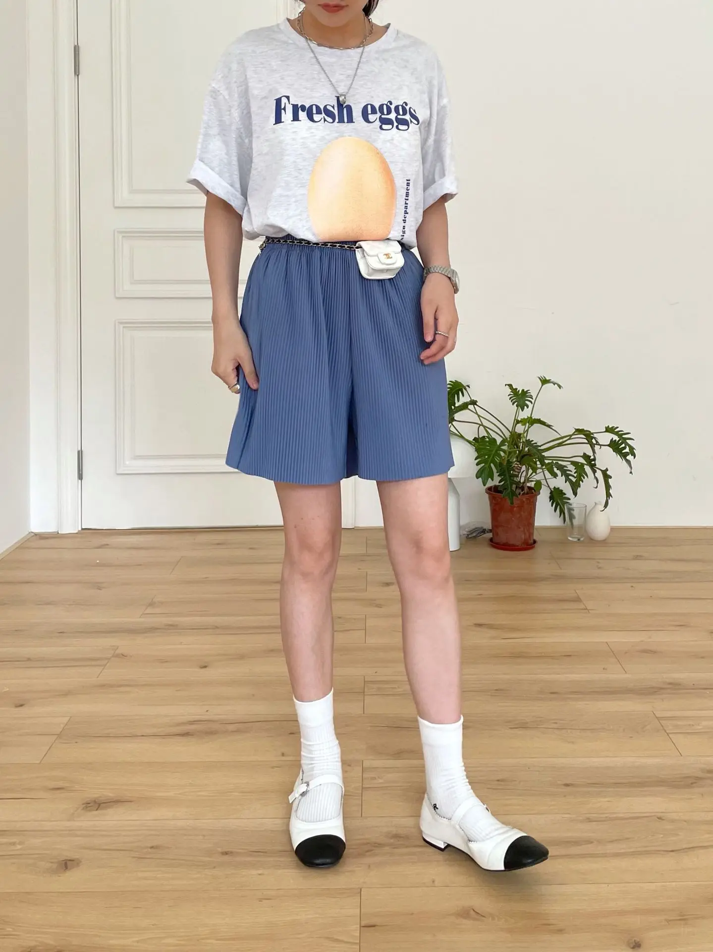 

Women's Pleated Blue Sports Shorts 2021 Summer New Korean Style Thin Wide-Leg Pants Elastic Waist Knitted Bermuda Shorts
