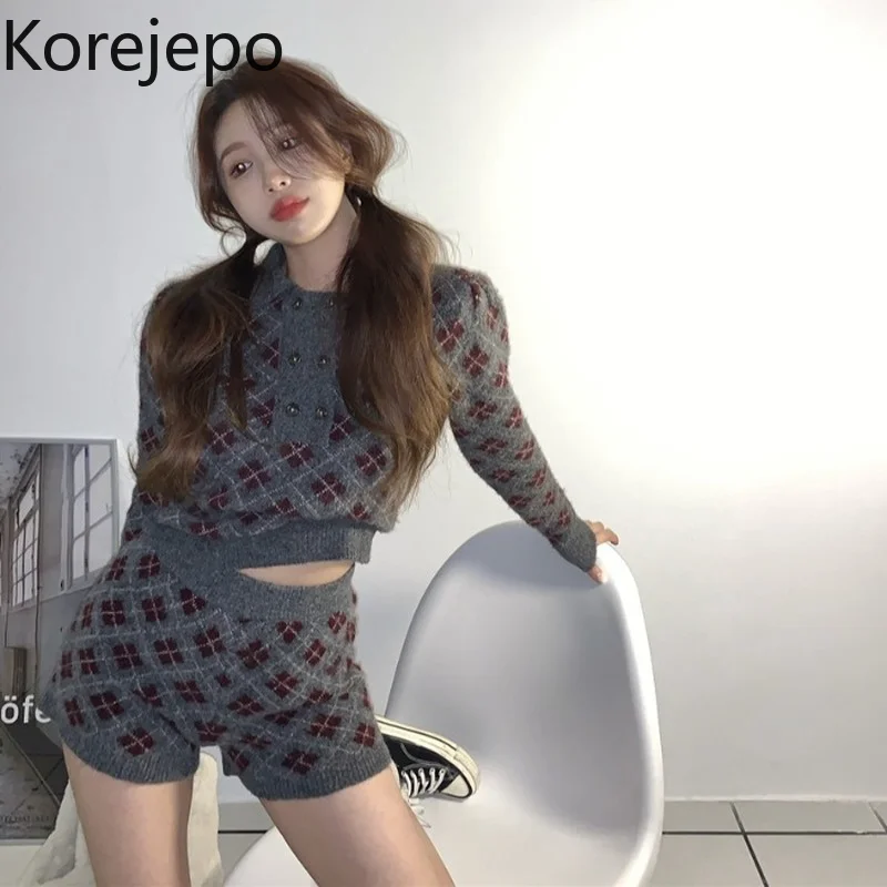 

Женский комплект из двух предметов, свитер и шорты с высокой талией, осень 2021