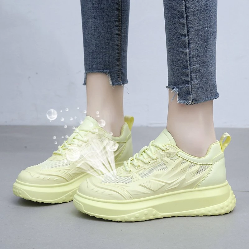 Женская спортивная обувь модные женские кроссовки популярные на массивной