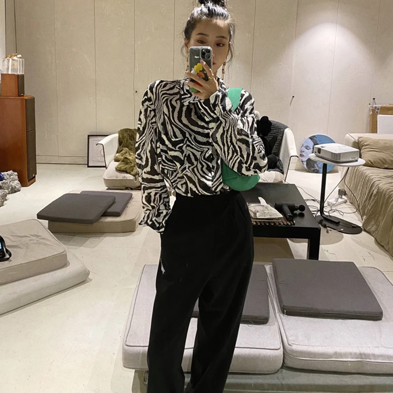 Блузка Женская Весенняя полосатая однобортная с V-образным вырезом | одежда