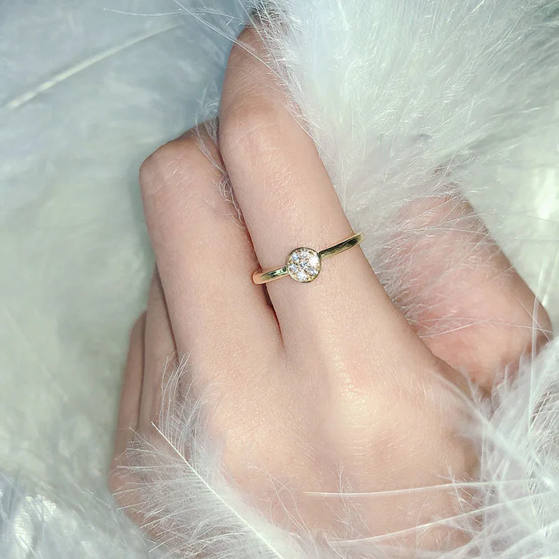 

Classic Golden Crystal Ring Fashion Simple Ladies Ring For Friends Exquisite Gift