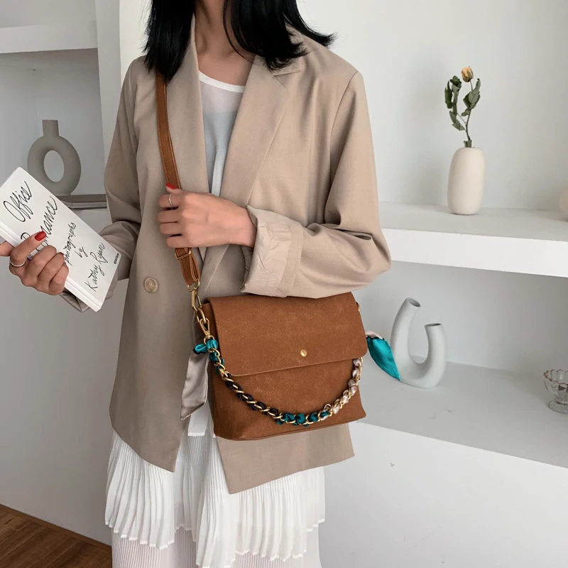 

New casual 2021 ladies leather messenger bag everyday designer messenger bag lock black luxury handbag fashion waist