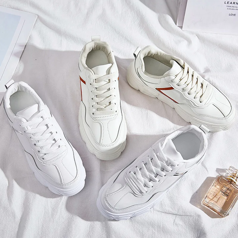 Кроссовки женские из искусственной замши повседневная обувь на платформе белые