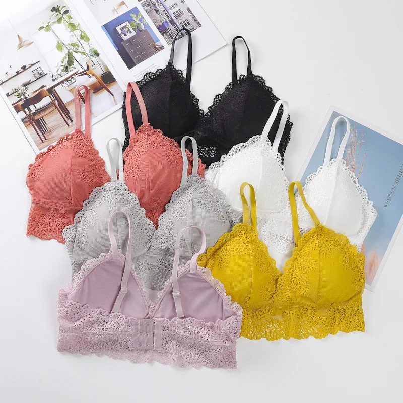 Женский бюстгальтер с треугольными чашками и глубоким V образным