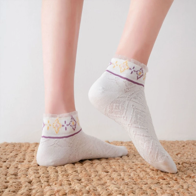 Embossed Obscure Sweet Women Thin Shallow-Mouth Boat Socks Spring Summer Cute Short-Tube Cotton Female Ankle Socks Ladies Y1AC